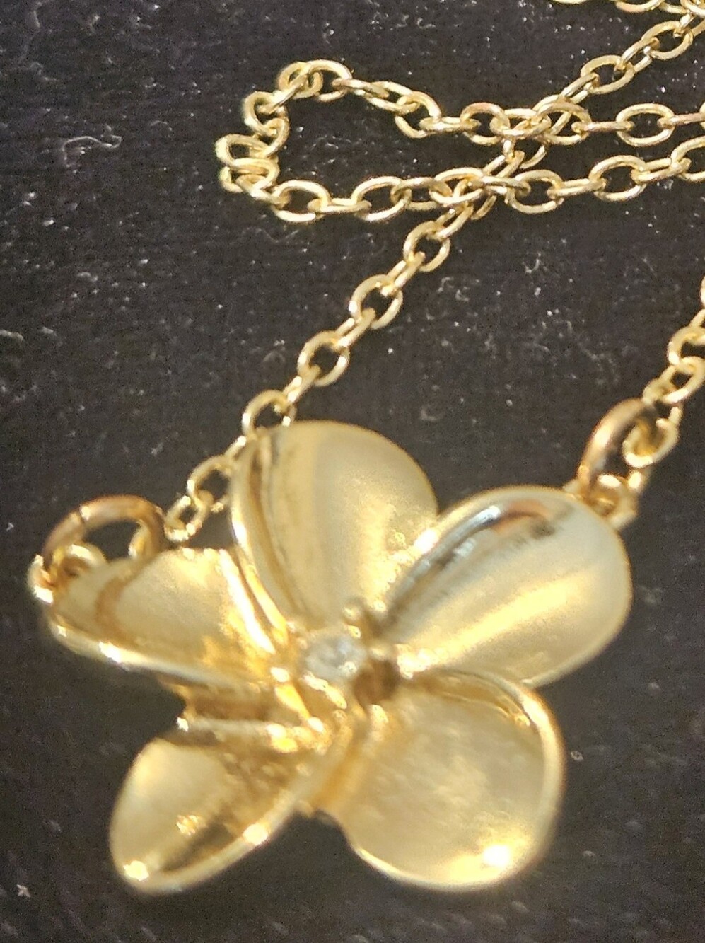 Ardene Goldtone Floral Necklace with White Stone In The Middle